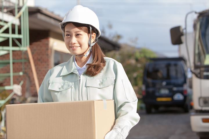 《泉大津市》週払いOK・3ｔ～4ｔ車でのスーパーやドラックストアへの冷凍食品配送ドライバー！（Web面接OK・週休2日）