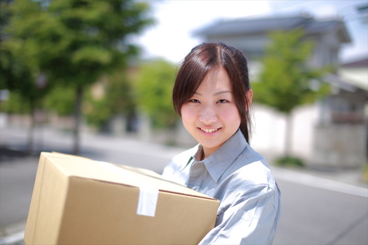 《千葉市稲毛区》週払いOK・1.5ｔ車での個人宅への食品等のルート配送ドライバー！（土日休み・高収入）