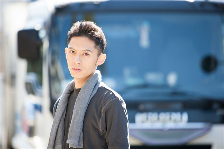 《神戸市東灘区》週払いOK・4ｔ車での製油商品の集配ドライバー！（土日休み・日勤）