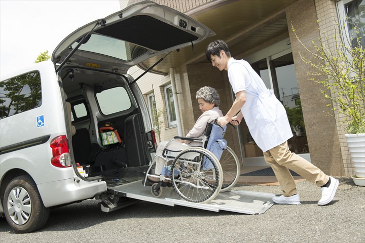 《船橋市》週払いOK・1BOXでの施設利用者の送迎ドライバー！（Web面接OK・AT限定OK）