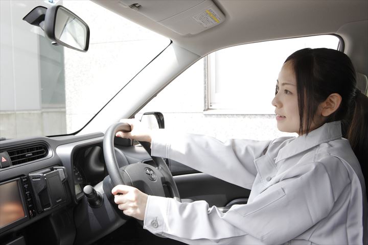 《岐阜市》週払いOK・普通車での病院やクリニックへの検体の集配ドライバー！（Web面接OK・高時給）