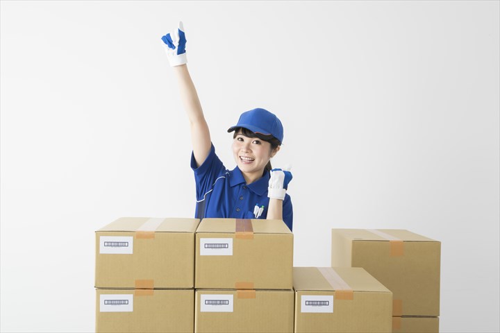 《笠間市》週払いOK・4ｔ車での3温帯食品の店舗配送ドライバー！（週休2日・夜勤帯）