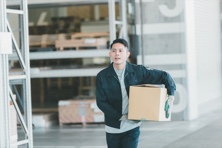 《横浜市金沢区》週払いOK・3ｔ車でのボトルサーバーの配送ドライバー！（Web面接OK・高時給）