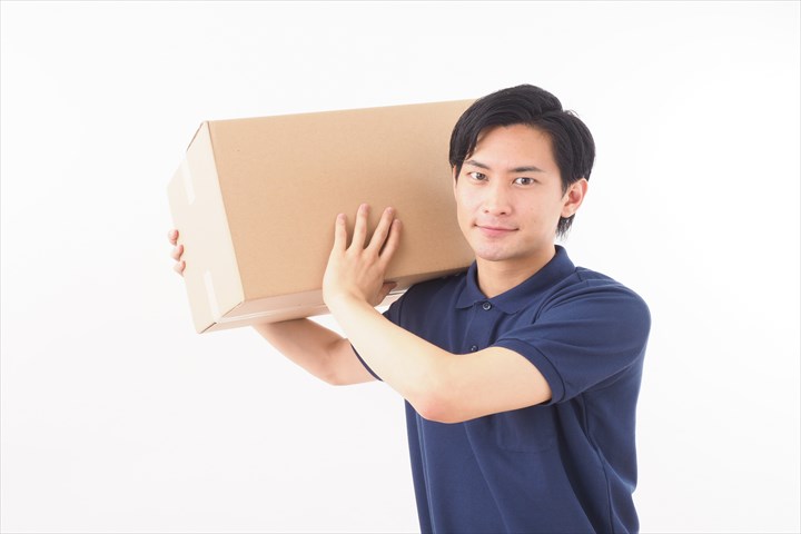 《大田区》週払いOK・3ｔ車でのチルド、米飯商品の店舗配送ドライバー！（Web面接OK・高収入）