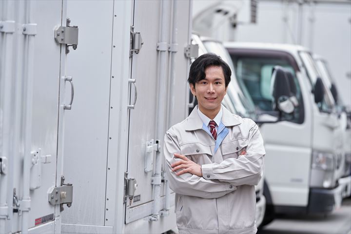 《板橋区》週払いOK・2ｔロング車でのホテルへのリネン品配送ドライバー！（Web面接OK・週休2日）