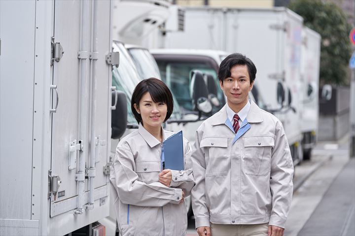 《鹿沼市》週払いOK・3ｔ車での食材の店舗配送ドライバー！（Web面接OK・高収入）