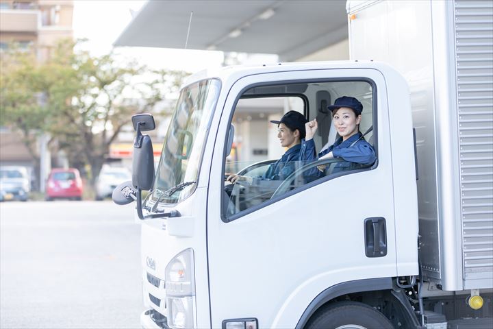 《高浜市》週払いOK・4ｔ車でのチルド食品のセンター間配送ドライバー！（Web面接OK・トラック未経験OK）