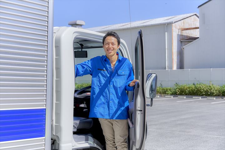 《川口市》週払いOK・2ｔ車でのコンビニへの米飯の配送ドライバー！（Web面接OK・高収入）