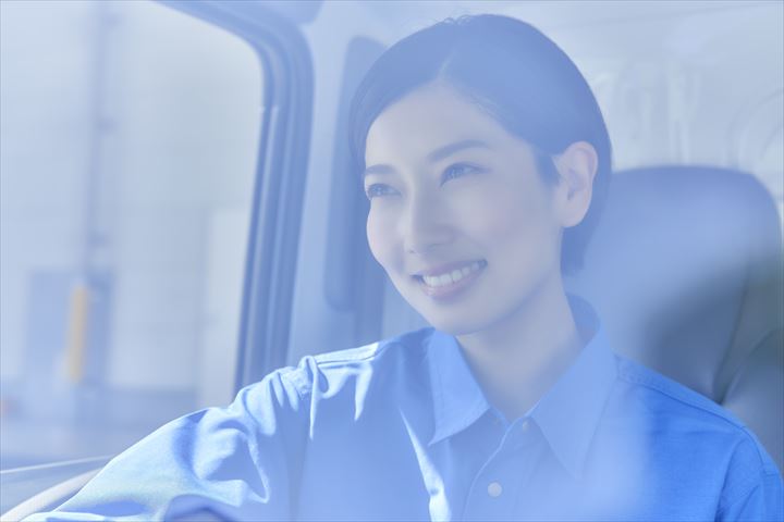 《熱海市》週払いOK・1BOX車での旅館やホテルへの海産物の配送ドライバー！（Web面接OK・高時給）