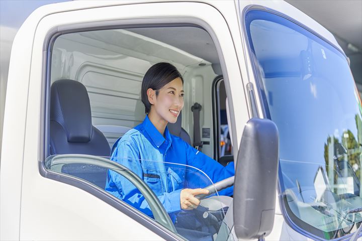 《川崎市川崎区》週払いOK・3ｔ車での家電製品などの店舗配送ドライバー！（週休2日・高時給）