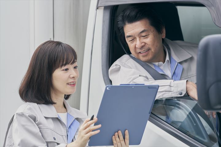 《八千代市》週払いOK・2ｔ車での小学校への給食牛乳の配送ドライバー！（超高収入・土日祝休み）