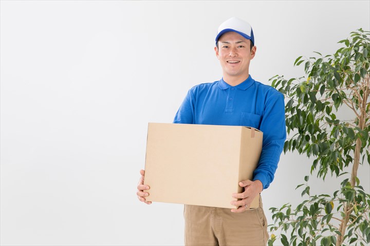 《山武郡芝山町》週払いOK・4ｔ車での精密機械等の配送ドライバー！（高時給・土日祝休み）