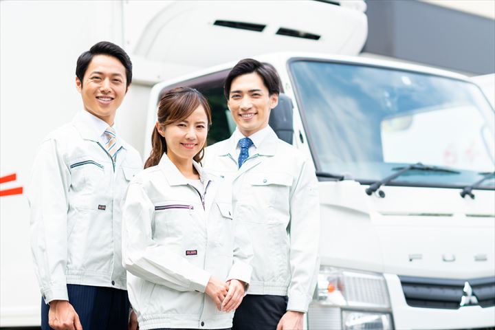 《大田区》週払いOK・2～3ｔ車での冷凍品の店舗配送ドライバー！（Web面接OK・高収入）