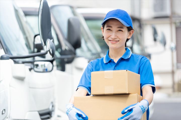 《富士市》週払いOK・3ｔ車での自動販売機への飲料配送ドライバー！（週休2日・AT限定）