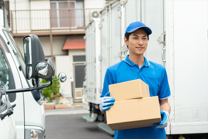 《大阪市北区》週払いOK・1ｔ車でのお酒の店舗配送ドライバー！（Web面接OK・未経験OK）