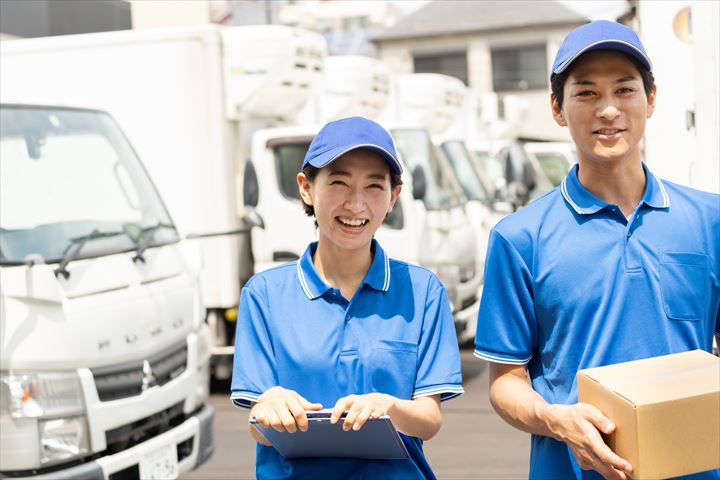 《さいたま市岩槻区》週払いOK・3ｔ～4ｔ車でのレストランへの3温帯食品の配送ドライバー！（高時給・週休2日）