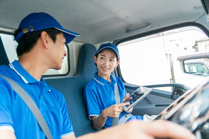 《川越市》週払いOK・4ｔ車での郵便物のセンター間配送ドライバー！（Web面接OK・期間限定2021年7月31日迄）