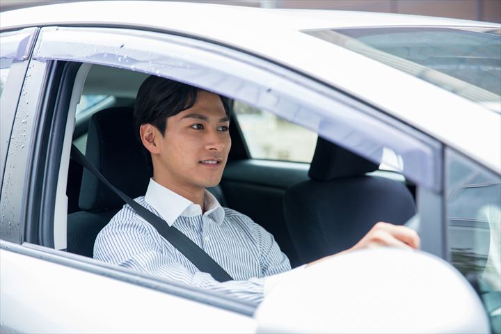 《豊島区》週払いOK・普通車での営業所や車庫間の回送ドライバー！（Web面接OK・時間外勤務ほぼ無し）