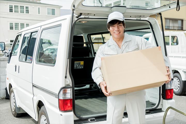 《千葉市若葉区》週払いOK・普通車～2ｔ車での現場などへの空調冷凍機器の配送ドライバー！（Web面接OK・時間外勤務ほぼ無し）