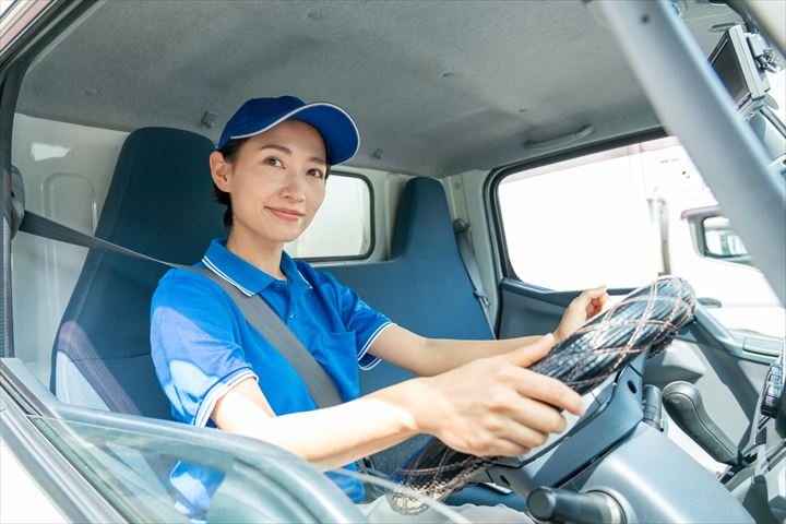 《横浜市鶴見区》週払いOK・大型車でのリサイクル家電の工場間ピストン輸送ドライバー！（未経験OK・高時給）