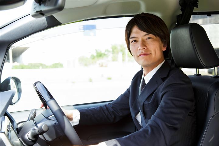 《仙台市若林区》週払いOK・普通車での営業の運転代行スタッフ！（シニア活躍中・AT限定）