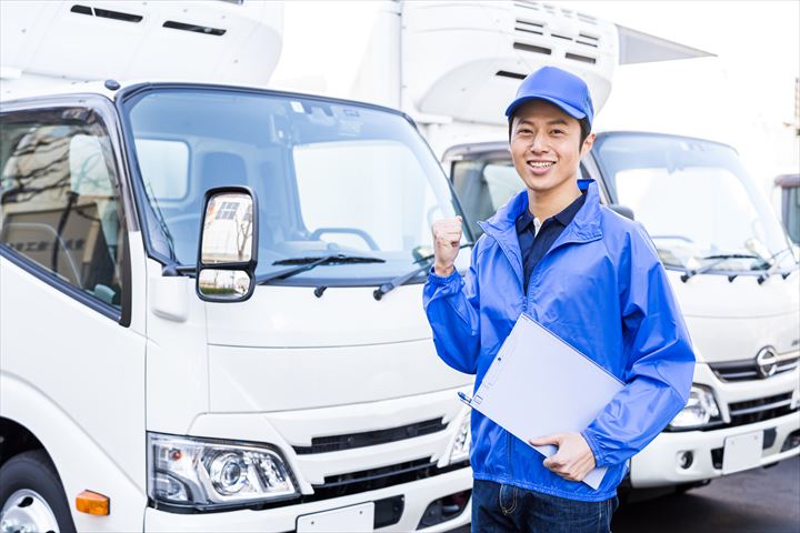 《相模原市南区》週払いOK・4ｔ車でのチルド食品のセンター間配送ドライバー！（高収入・午後から出勤）