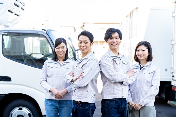 《八千代市》週払いOK・2ｔ車での小学校への給食牛乳の配送ドライバー！（超高収入・土日祝休み）