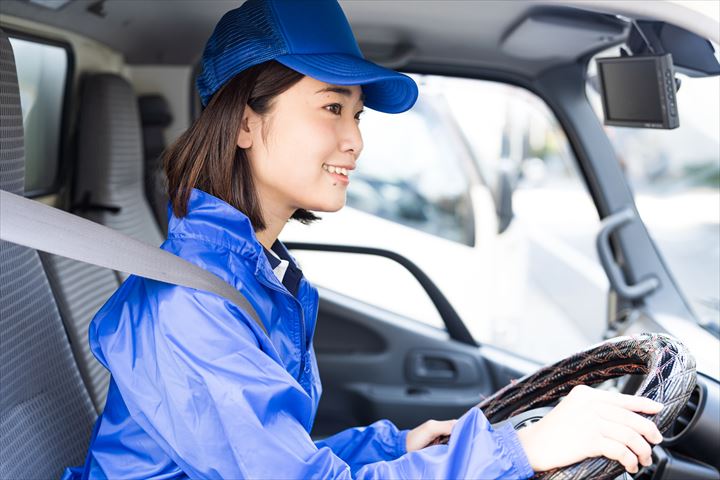 《和光市》週払いOK・3ｔ車でのチルド食品の店舗配送ドライバー！（Web面接OK・高時給）