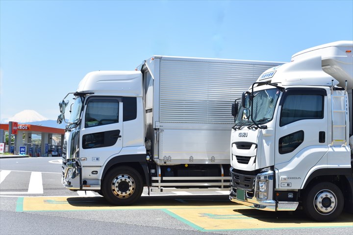 《座間市》週払いOK・大型車での食品のセンター間配送ドライバー！（Web面接OK・カゴ、台車使用）