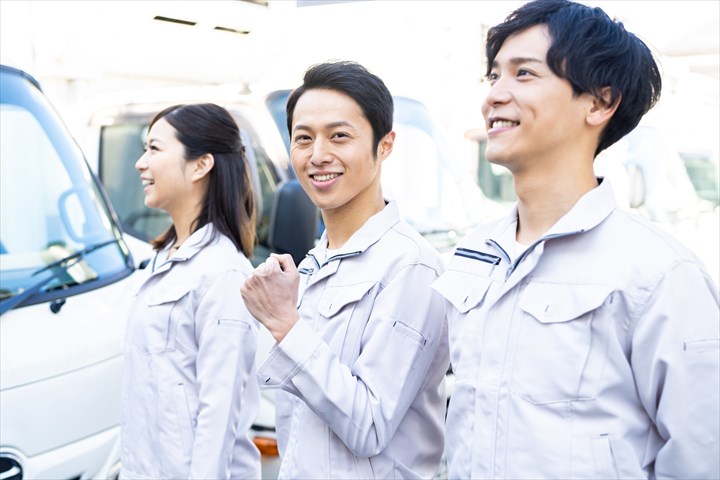 《海部郡蟹江町》週払いOK・2ｔ車での工場などへの自動車部品の配送ドライバー！（Web面接OK・高時給）