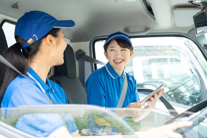 《桶川市》週払いOK・2ｔ車での飲食店などへの食品配送ドライバー！（週休2日・運転メイン）