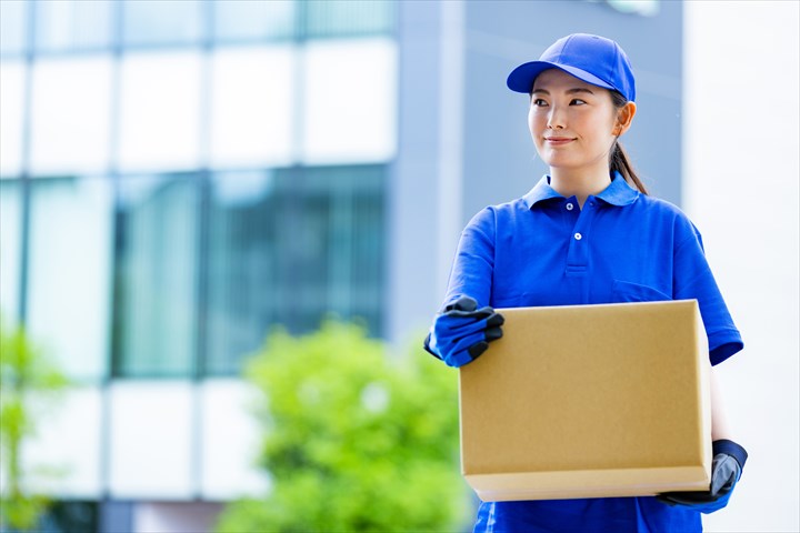 《市川市》週払いOK・2ｔ車での企業への電材の配送ドライバー！（土日祝休み・高収入）