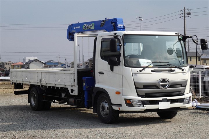 《市川市》週払いOK・4ｔアームロール車での工場やセンターから金属の回収ドライバー！（Web面接OK・高時給）