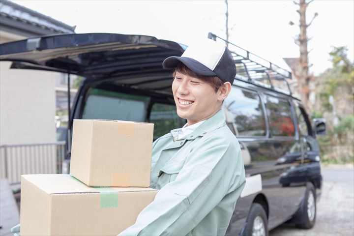 《板橋区》週払いOK・ハイエースでの企業への書類の集荷ドライバー！（Web面接OK・AT限定OK）