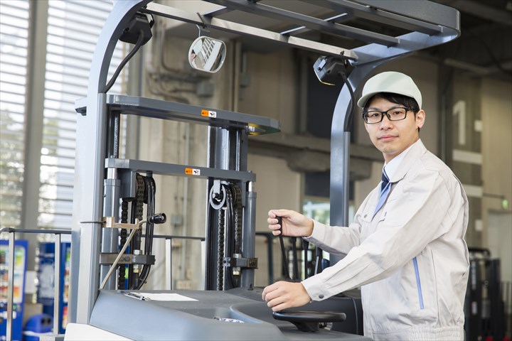 《八潮市》週払いOK・リーチフォークでの冷凍食品の入出庫作業スタッフ！（週1日～OK・高時給）