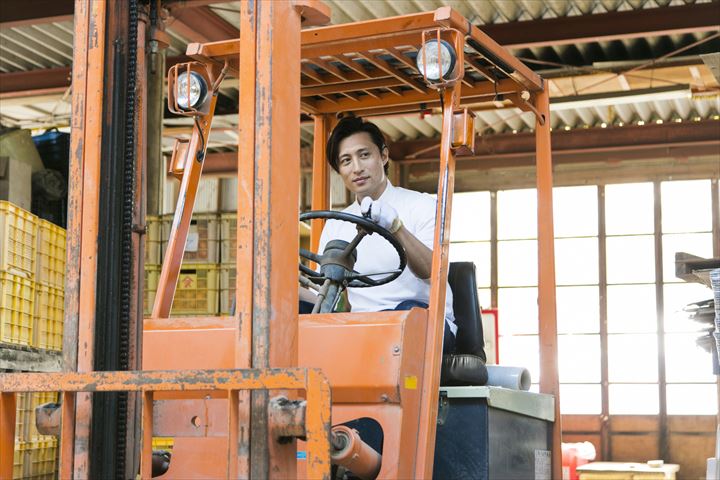 《四街道市》週払いOK・カウンターフォークでのレンタル用足場材の出荷スタッフ！（Web面接OK・高時給）