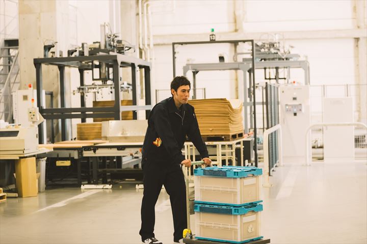 《掛川市》週払いOK・一般貨物の仕分け作業スタッフ！（未経験OK・土日祝休み）