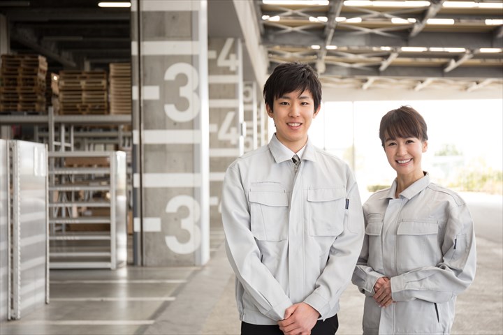 《さいたま市岩槻区》週払いOK・倉庫内での食品の仕分け作業スタッフ！（Web面接OK・未経験も活躍中）