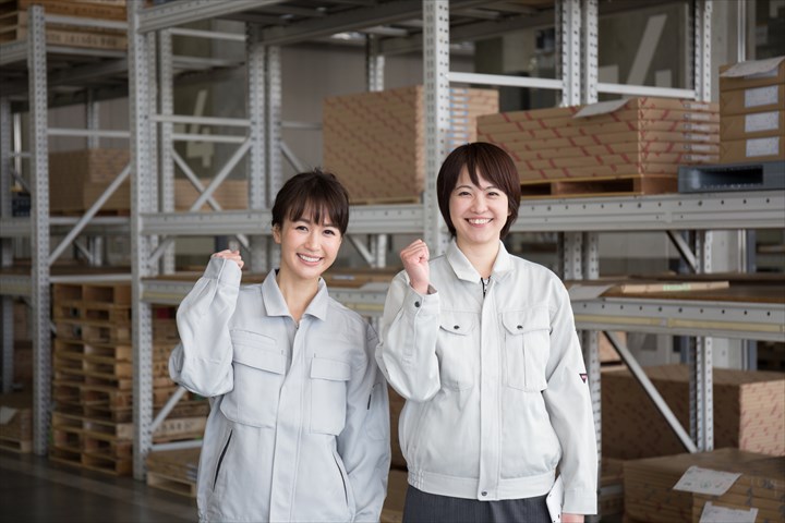 《茨木市》週払いOK・物流倉庫内での仕分けや積込み作業スタッフ！（未経験OK・短時間17:00～22:00）