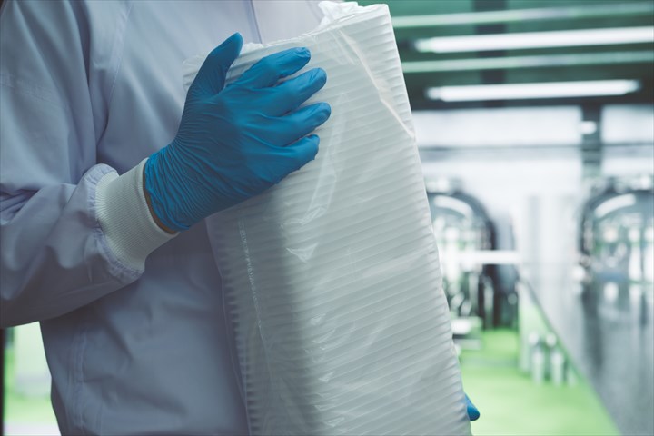 《加西市》週払いOK・冷蔵倉庫内でのピッキングや仕分け作業スタッフ！（Web面接OK・週休2日）