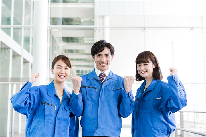 《愛西市》週払いOK・工場内での製造ラインの監視や備品の補充作業スタッフ！（Web面接OK・土日休み）