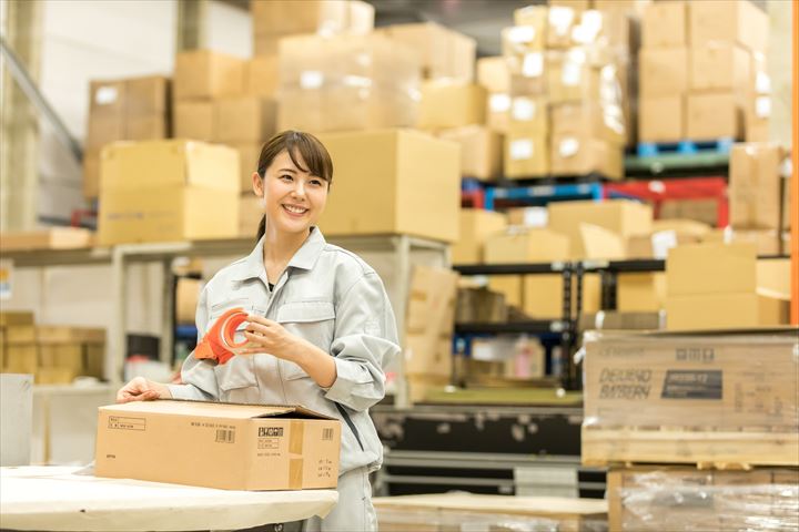 《大田区》週払いOK・倉庫内での貨物の入出庫業務と梱包スタッフ！（土日祝休み・未経験歓迎）