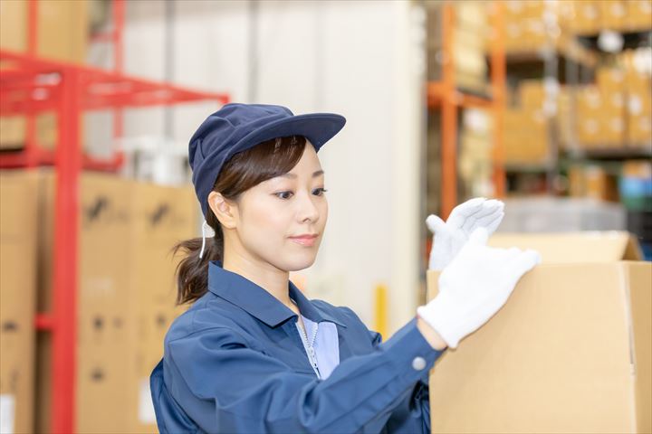 《北足立郡伊奈町》週払いOK・倉庫内での食品の入出庫作業スタッフ！（土日祝休み・未経験歓迎）