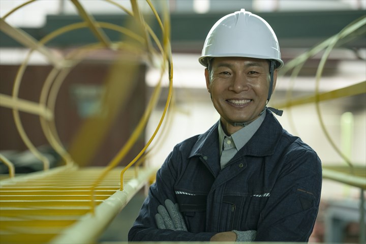 《八幡市》週払いOK・建設機械の洗浄やトラックの洗車作業スタッフ！（未経験歓迎・土日休み）