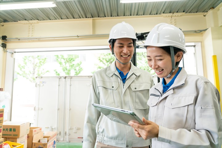 《小牧市》週払いOK・フォークリフトを使用した日配品の仕分け作業スタッフ！（週休2日・日勤帯）