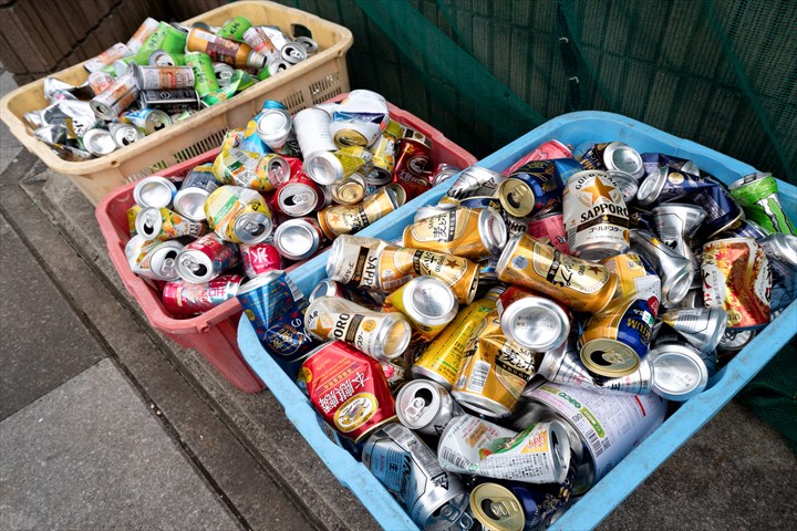 《足立区》週払いOK・産廃回収の助手スタッフ！（Web面接OK・週休2日）