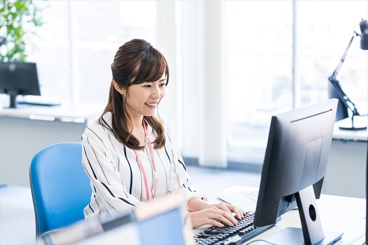 《行田市》週払いOK・物流会社内での一般事務スタッフ！（土日祝休み・時間外勤務ほぼなし）