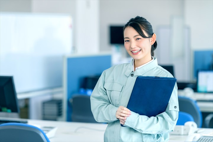 《墨田区》週払いOK・物流会社での運行管理補助及び軽作業スタッフ！（駅チカ・高時給）