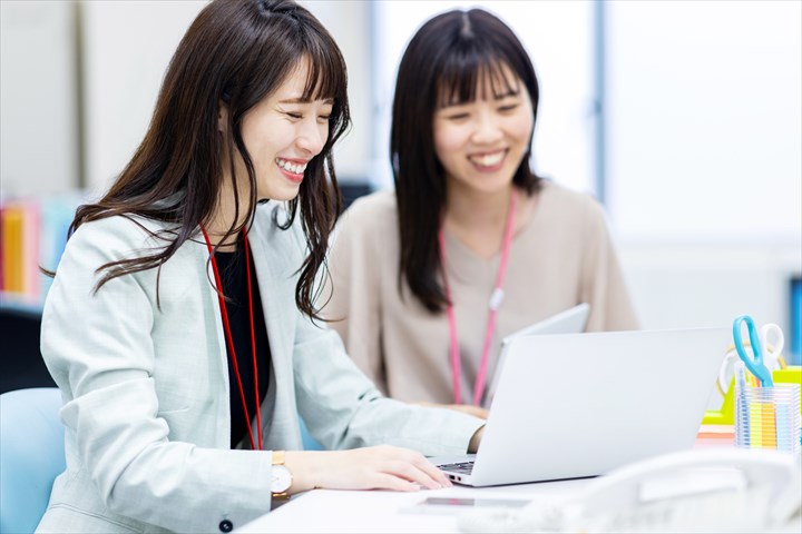 《野洲市》週払いOK・物流会社内での一般事務スタッフ！（土日休み・週4～も相談可）