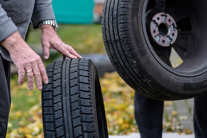 《奈良市》週払いOK・1BOX～1ｔ車でのタイヤの配送ドライバー！（週5勤務も相談可・日勤）